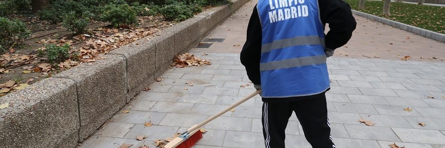 1.300 personas pagan sus multas realizando labores de limpieza en Madrid