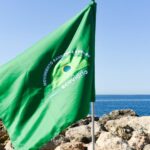 151 municipios y más de 15.400 hosteleros competirán este verano por la Bandera Verde de la sostenibilidad de Ecovidrio