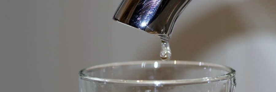 Un estudio encuentra químicos eternos en la mayoría de muestras de agua potable analizadas