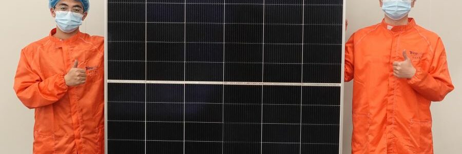 Trinasolar produce el primer módulo fotovoltaico c-Si reciclado del mundo