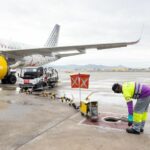 Vueling investiga la producción de combustible sostenible de aviación a partir de purines