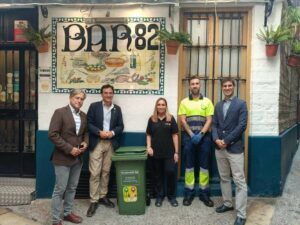 Recogida puerta a puerta de vidrio en el casco antiguo de Jaén